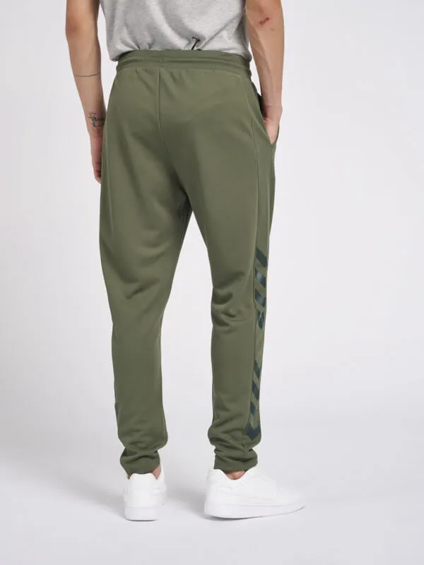 Legacy Men Polyester Green Tapered Training Pant